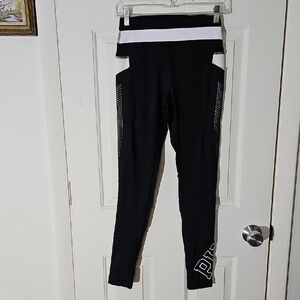 PINK Victoria's Secret Black and White High Waist Leggings. NWT Pockets. SP